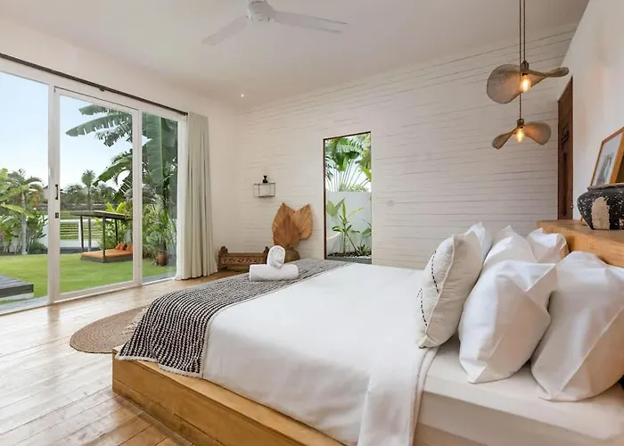 New 5br Rice Field Views Dream Escape Kerobokan